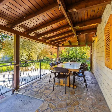 公寓 Ferma Gold By Pikhost