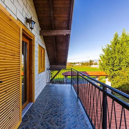 Apartman Ferma Gold By Pikhost Tirana