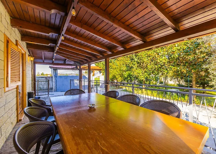 アパート Ferma Gold By Pikhost ティラナ