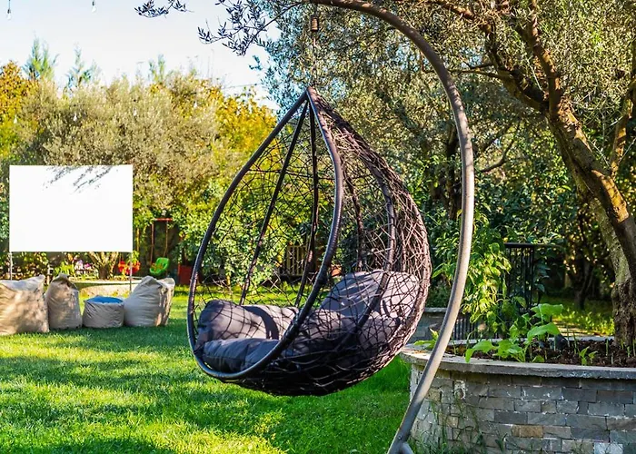 Ferma Gold By Pikhost * ティラナ