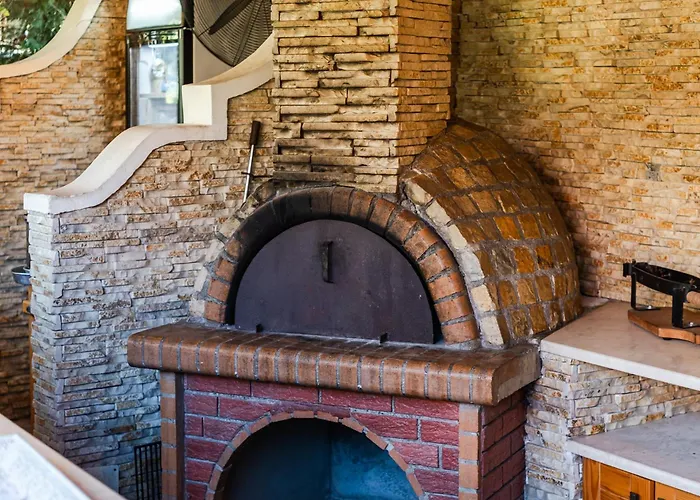 Ferma Gold By Pikhost * ティラナ