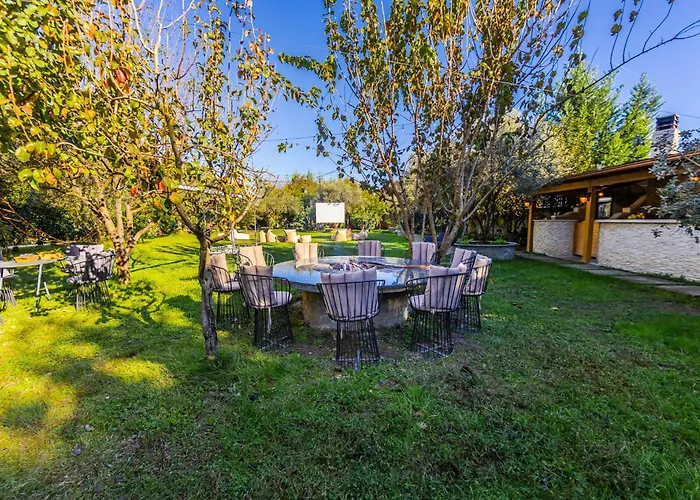 Ferma Gold By Pikhost ティラナ